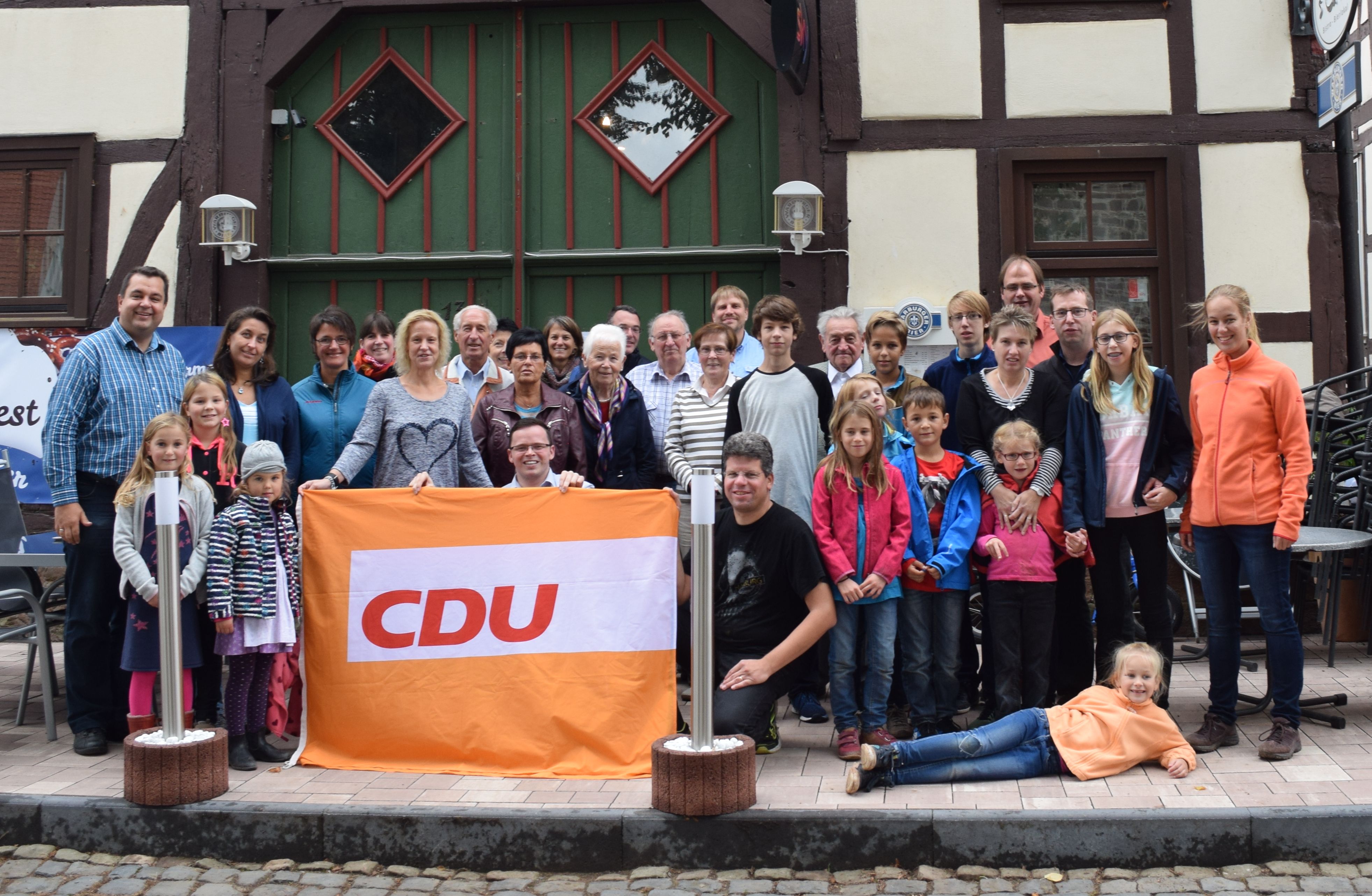  Die CDU Volkmarsen nutzte ihren alljährlichen Familienausflug zum Tag der Deutschen Einheit, um mit Jung und Alt ein paar schöne Stunden in Ehringen zu verbringen.